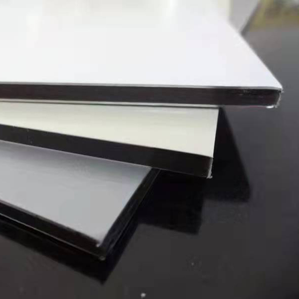 Wat is het verschil tussen PE- en PVDF -coating?
